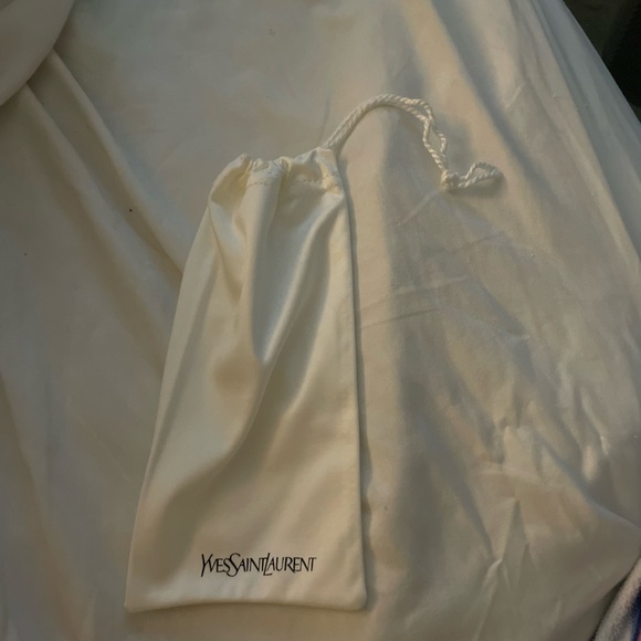 NWOT Authentic Yves Saint Laurent white sunglasses Pouch - Picture 4 of 4